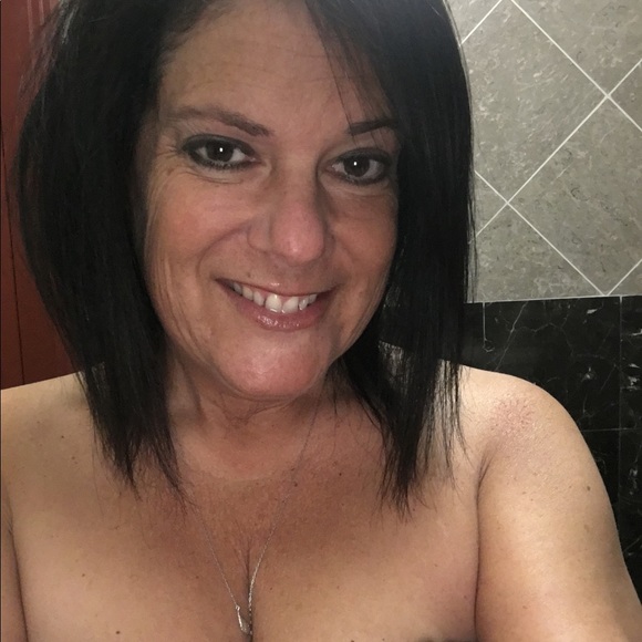 Meet your Posher, Karen - Picture 1 of 1